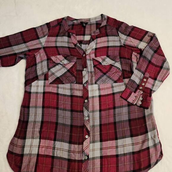 Intro  Women's Plus Size 1X V Neck Button Front Maroon Plaid Flannel Top - Picture 1 of 12
